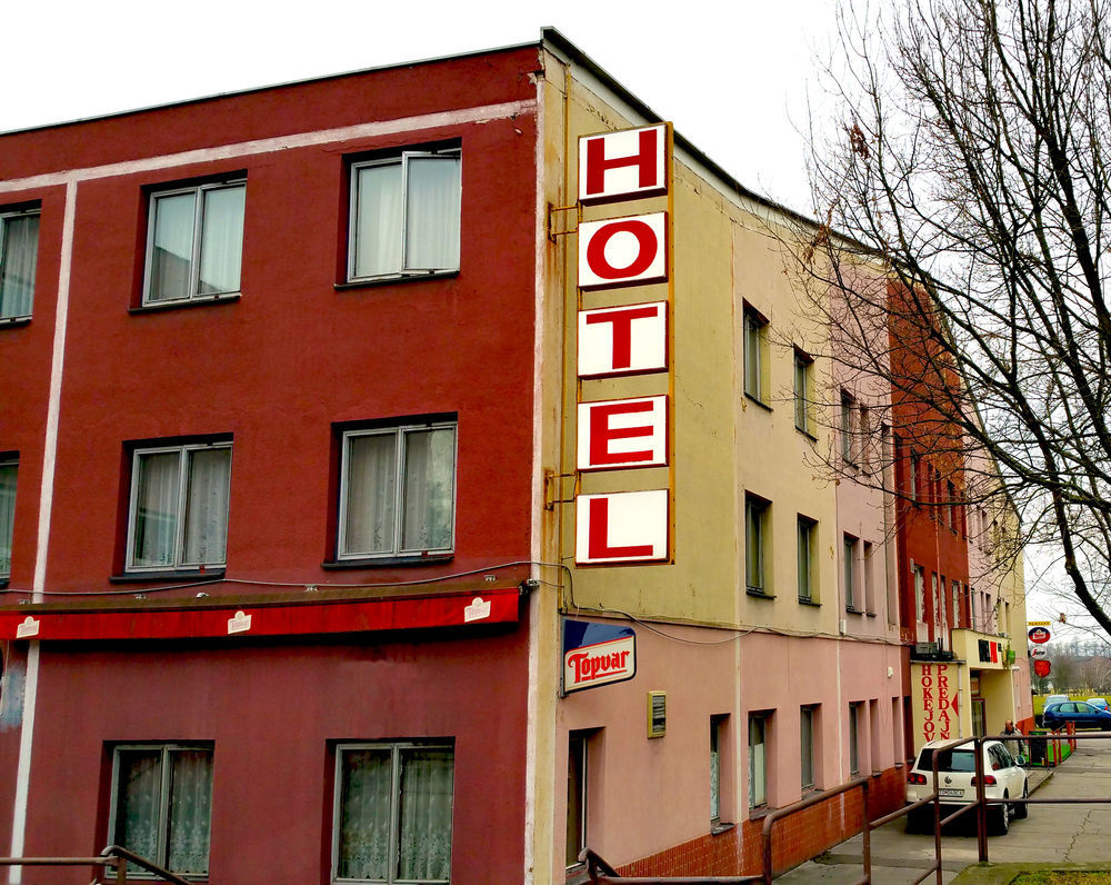 Hotel Puk Topoľčany Dış mekan fotoğraf